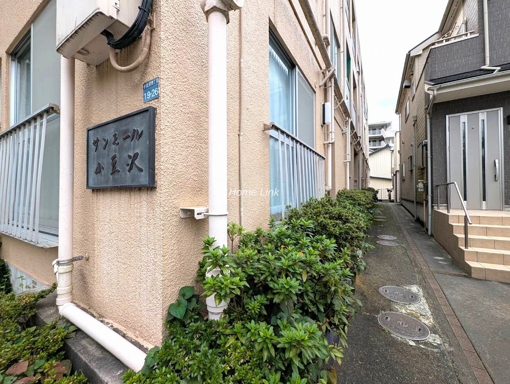 サンモール小豆沢　エントランス前アプローチ